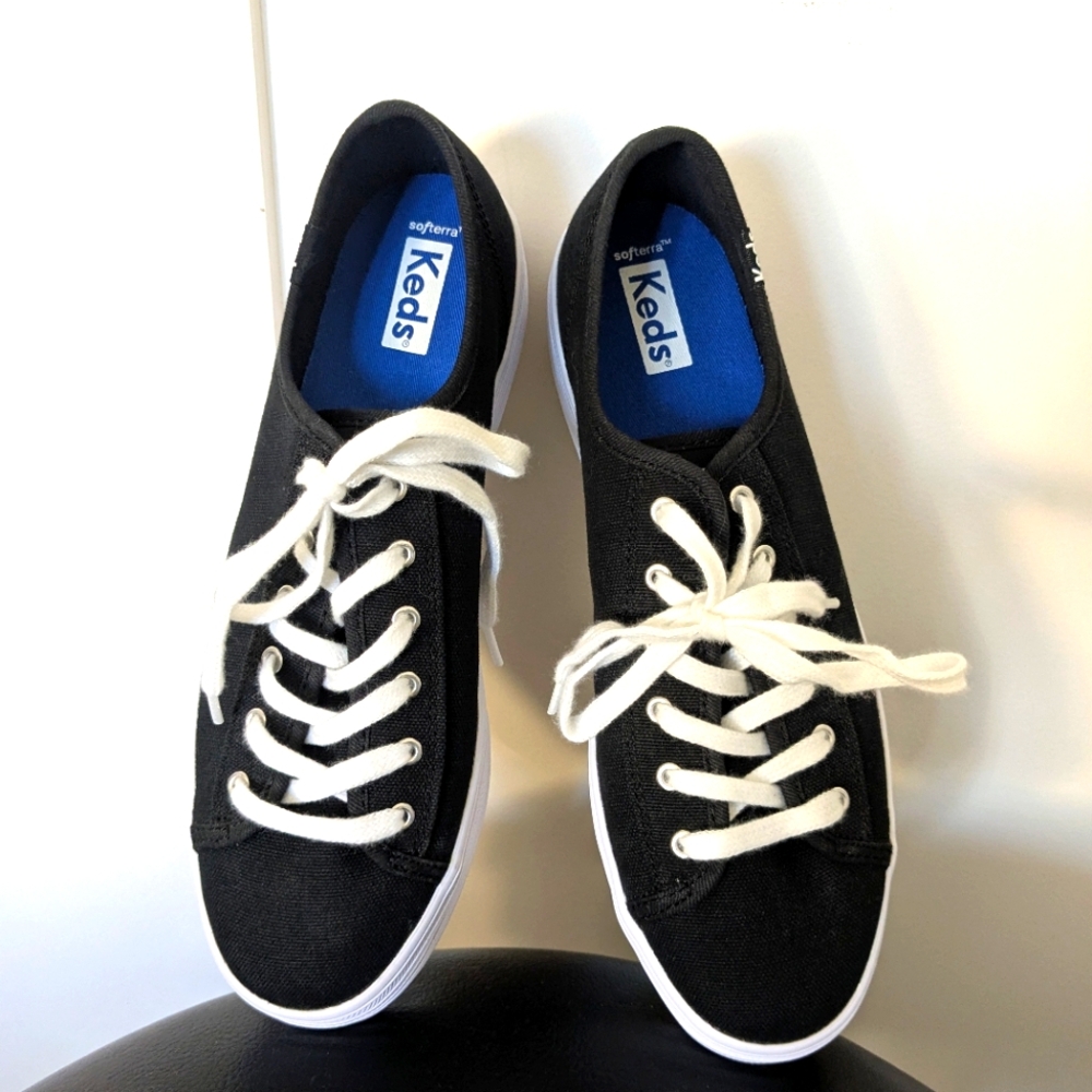 Keds Womens Triple Kick Canvas Sneaker (New)